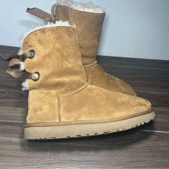 UGG CUSTOMIZABLE BAILEY BOW SHORT CHESTNUT SUEDE SHEARLING LINED US 8 / EU 39 - Picture 5 of 16